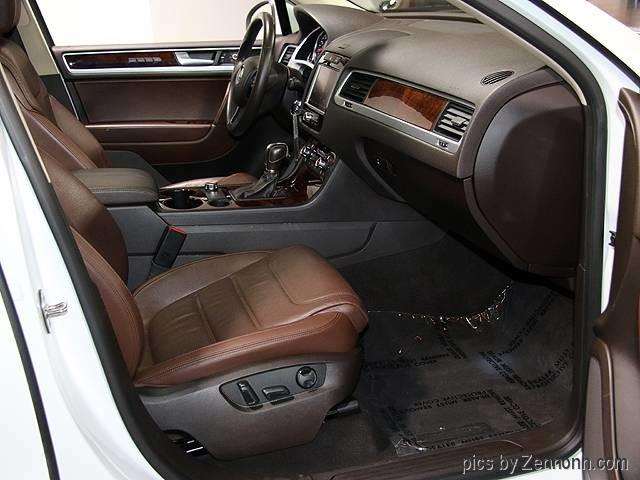 2014 Volkswagen Touareg LUX